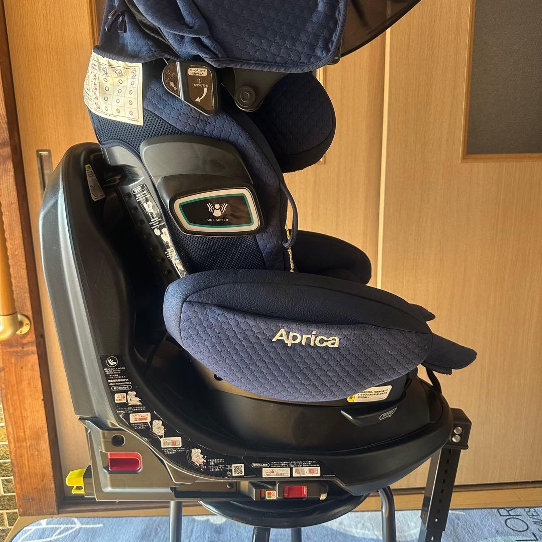 【美品】Aprica フラディアグロウ プレミアム 360 セーフティ