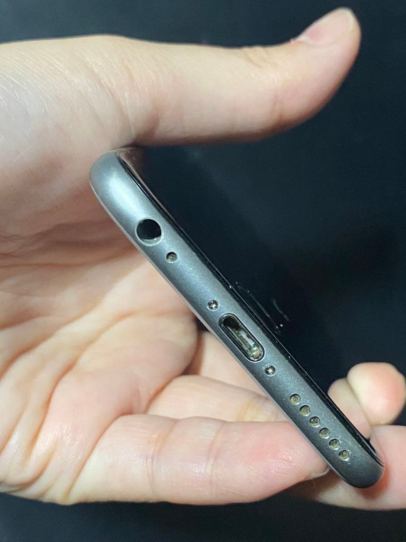 Apple iPhone 6s スペースグレー 本体 iFace付き