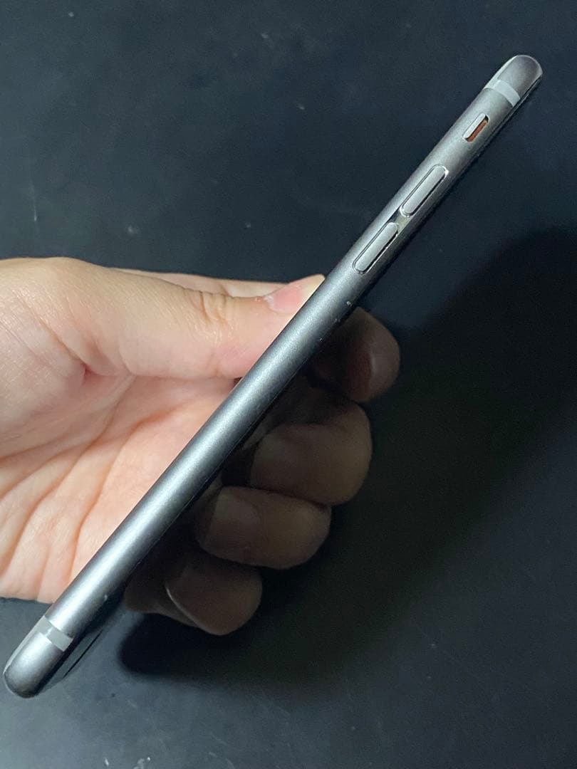 Apple iPhone 6s スペースグレー 本体 iFace付き