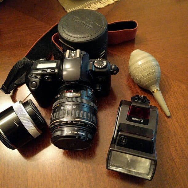 ✨Canon.キヤノン、EOS一Kiss、一眼レフカメラ、フラッシュ付き