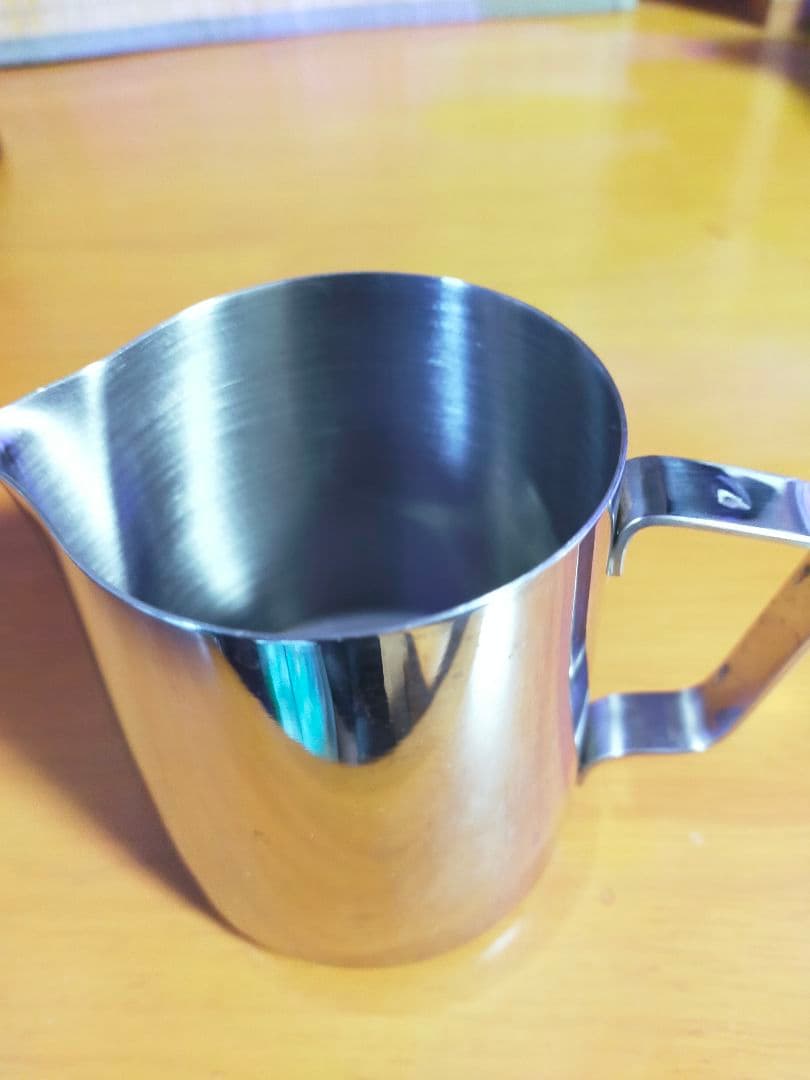 h*4様 DeLonghi エスプレッソマシン デディカ　ブラック