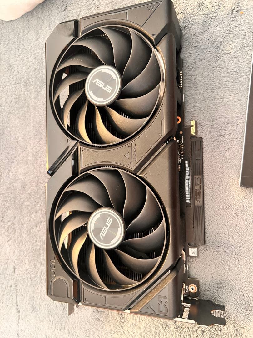 グラフィックボード・グラボ・ビデオカード ASUS Dual GeForce RTX4070 SUPER EVO 12GB