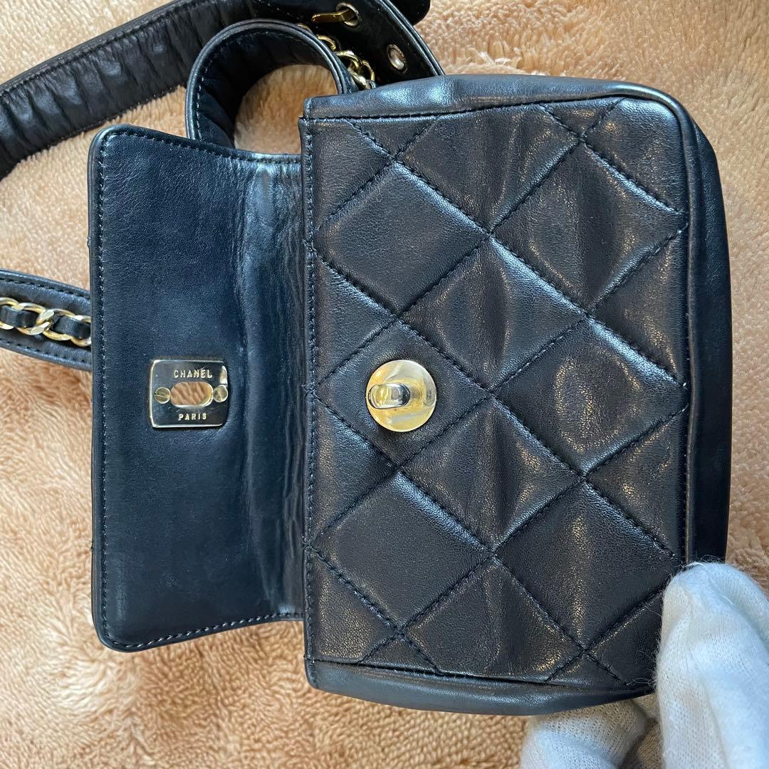 シャネル　マトラッセ　ターンロック　ウエストバッグ　ブラック