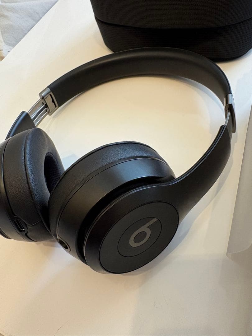 Beats Solo4 ブラック ワイヤレスヘッドホン