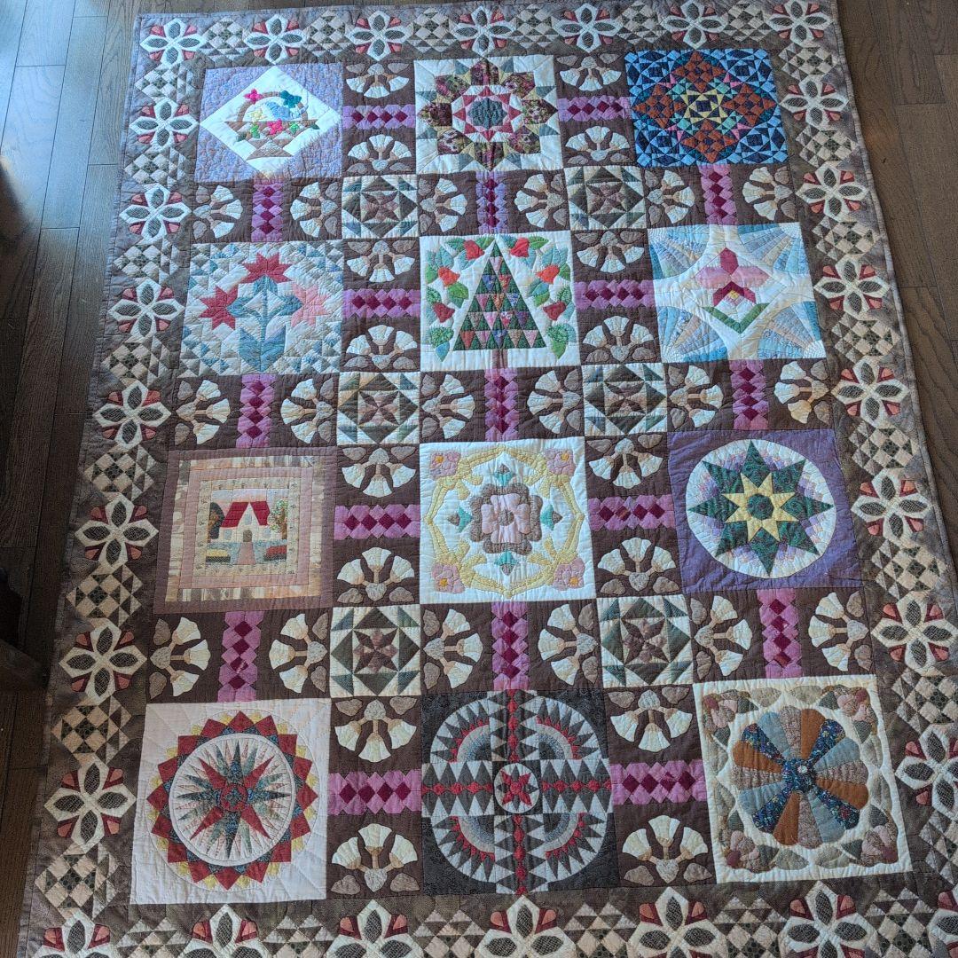 カラフルな手作りキルト