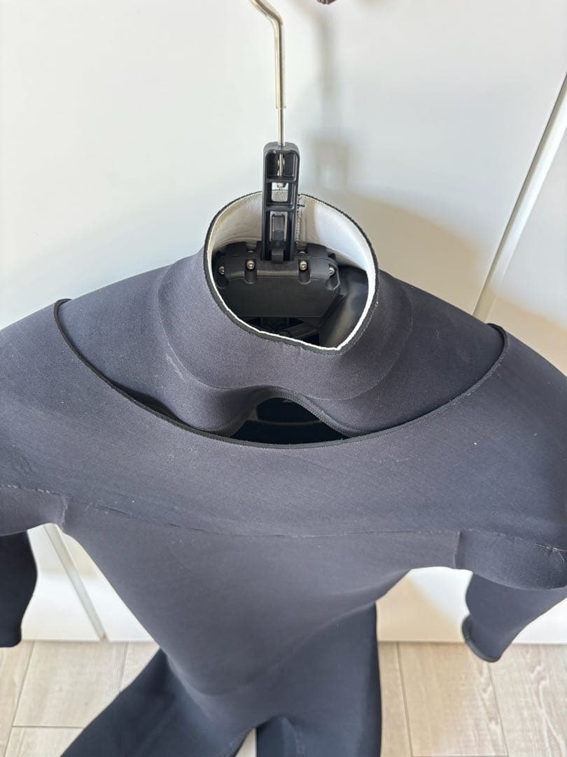 SEVEN 3mmフルスーツ チェストジップ　ウェットスーツ