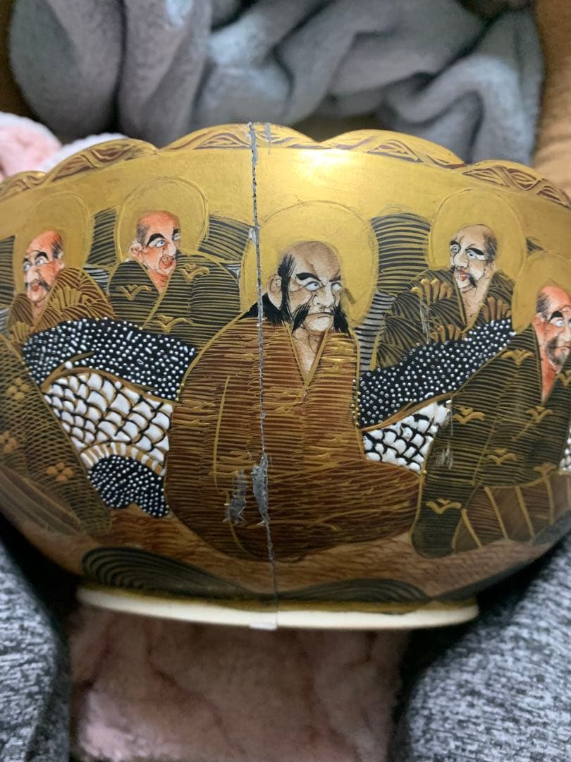 o*0様 ジャンク品　20年前になんでも鑑定団で２８マンの品です。割れてしまった