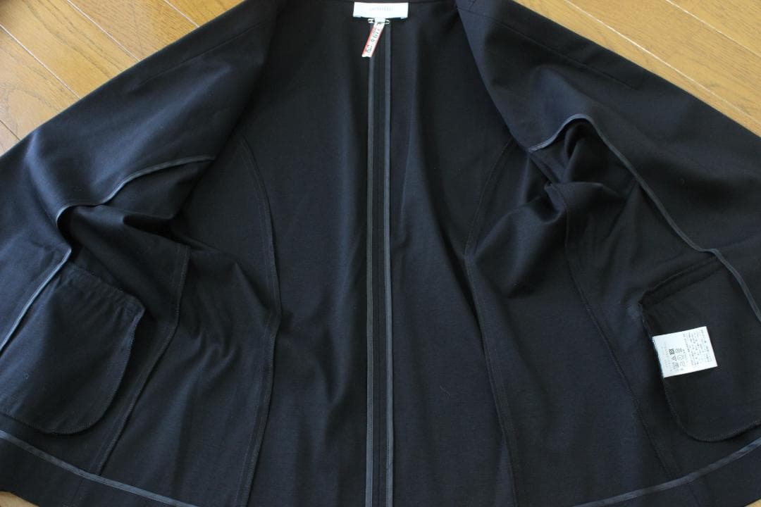 【極美品】アンタイトル スカートスーツ 44 ブラック 4L 大きいサイズ 31