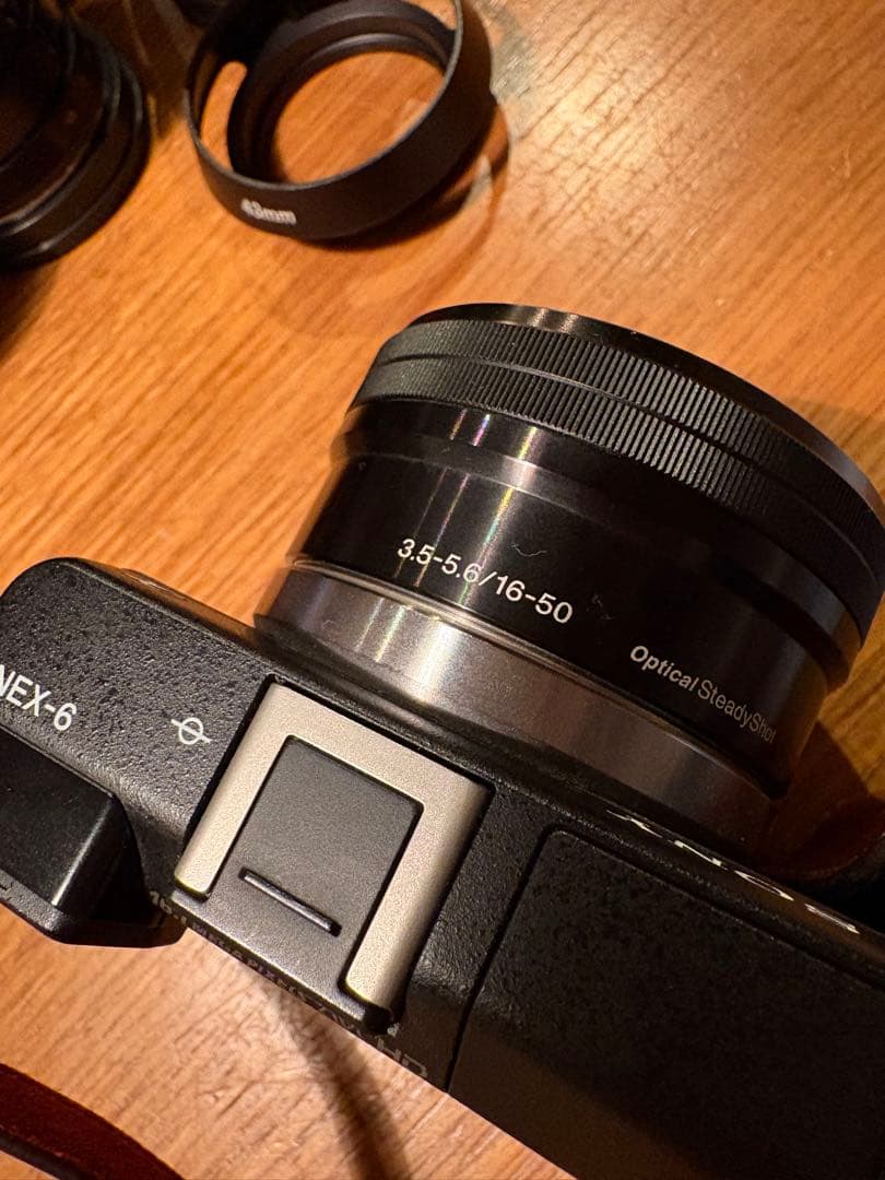 SONY nex-6 ミラーレス一眼カメラとレンズ、GARIZストラップケース