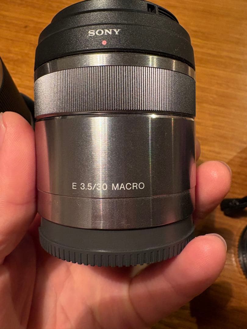 SONY nex-6 ミラーレス一眼カメラとレンズ、GARIZストラップケース