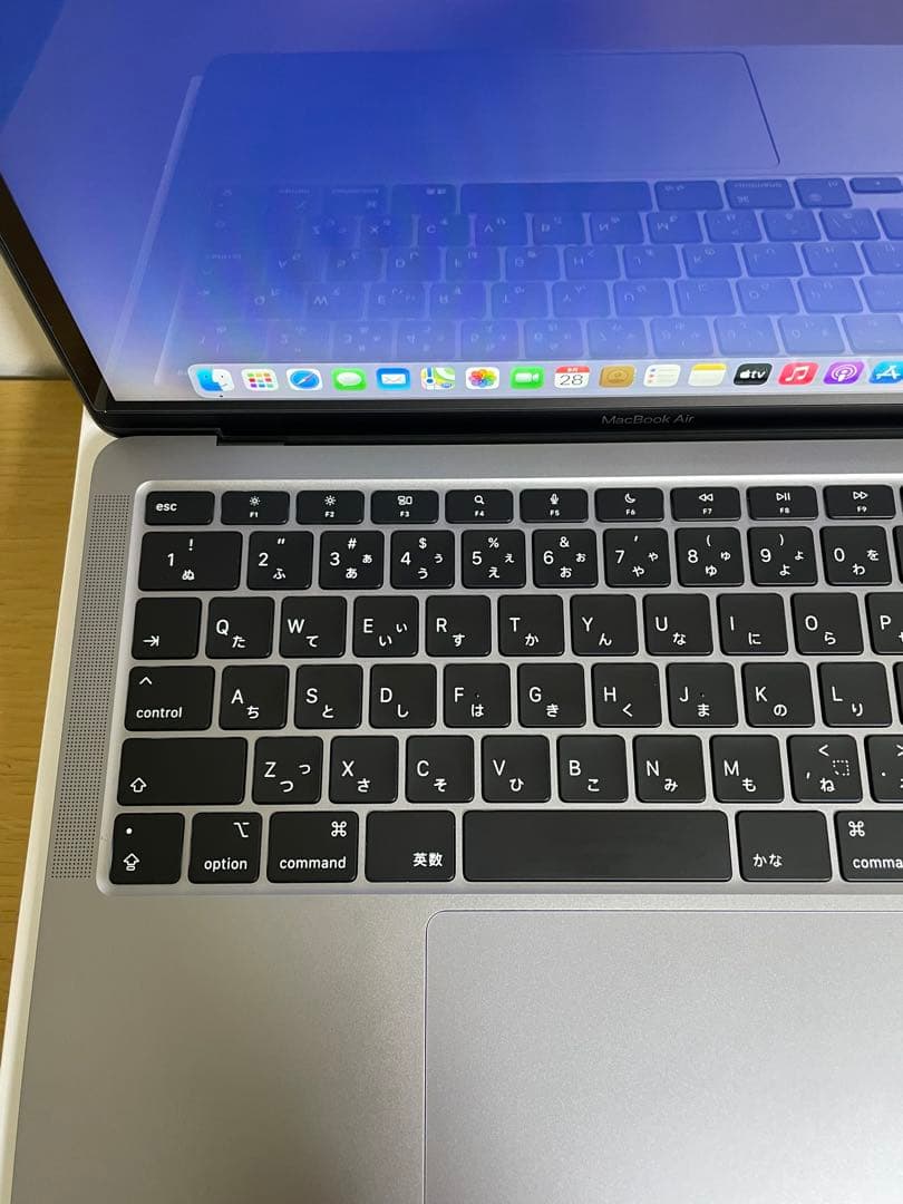 美品 MacBook Air M1チップ 充電数63回『容量94％』