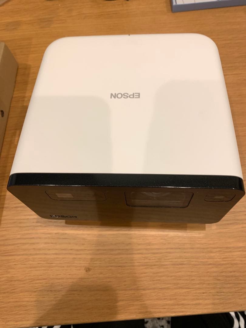 み*か様 EPSON　ホームプロジェクター dreamio EF-21W 動作確