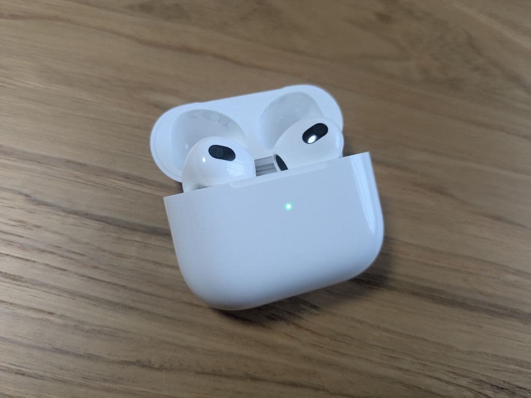 AirPods3 本体 ホワイト magsafe対応ケース付き MME73J/A