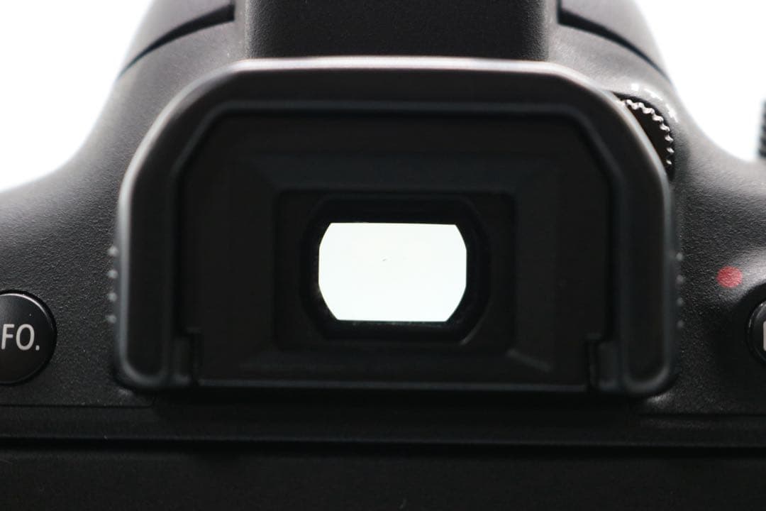 【Canon EOS Kiss X8i ダブルレンズセット】 Wi-Fi搭載