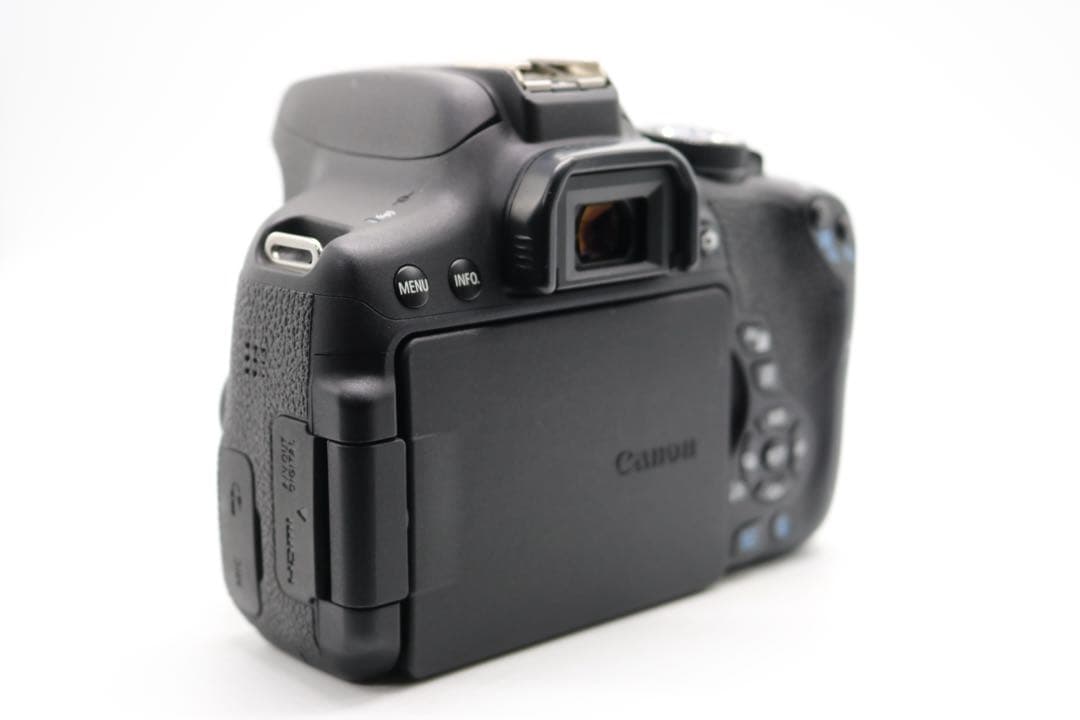 【Canon EOS Kiss X8i ダブルレンズセット】 Wi-Fi搭載