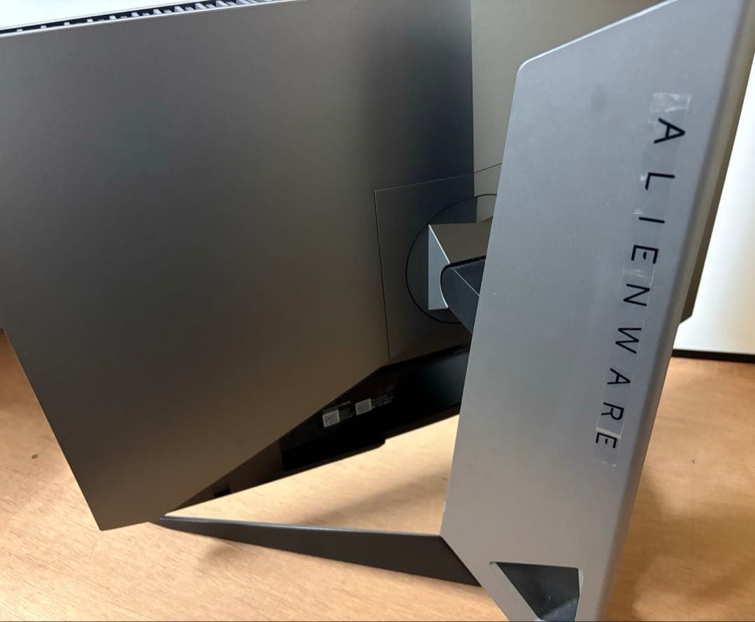 【ほぼ新品】ALIENWARE ゲーミングモニターAW2518HF