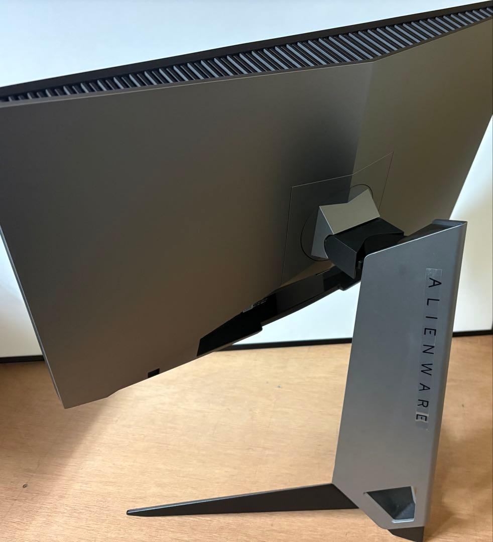 【ほぼ新品】ALIENWARE ゲーミングモニターAW2518HF