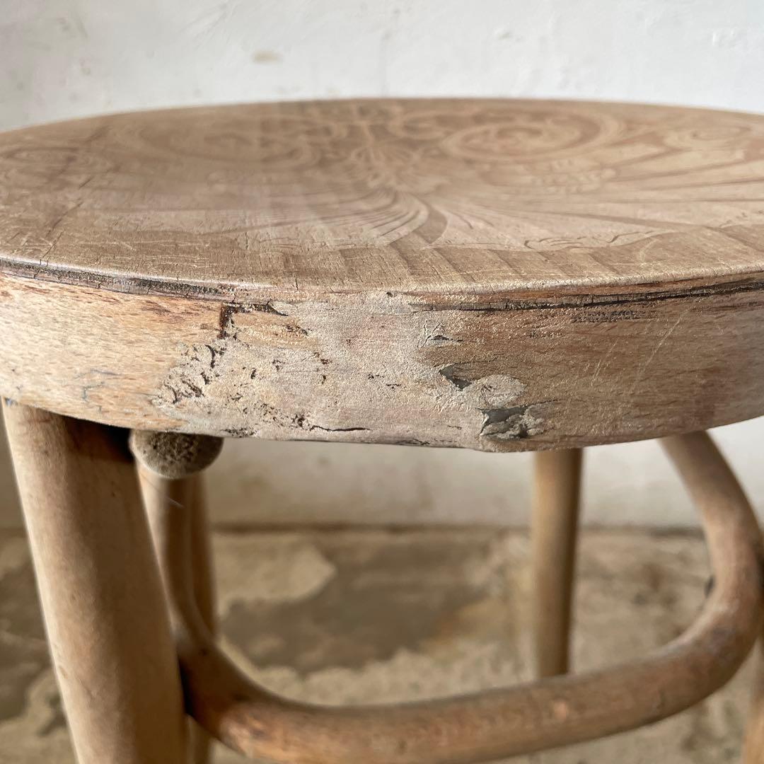 ビンテージ　　ベントウッドスツール　　剥離