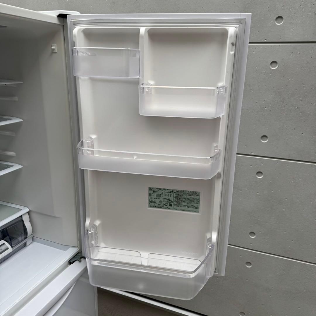 251⭐️2018年製美品★日立　冷蔵庫　大型　3ドア　自動製氷　ガラス扉