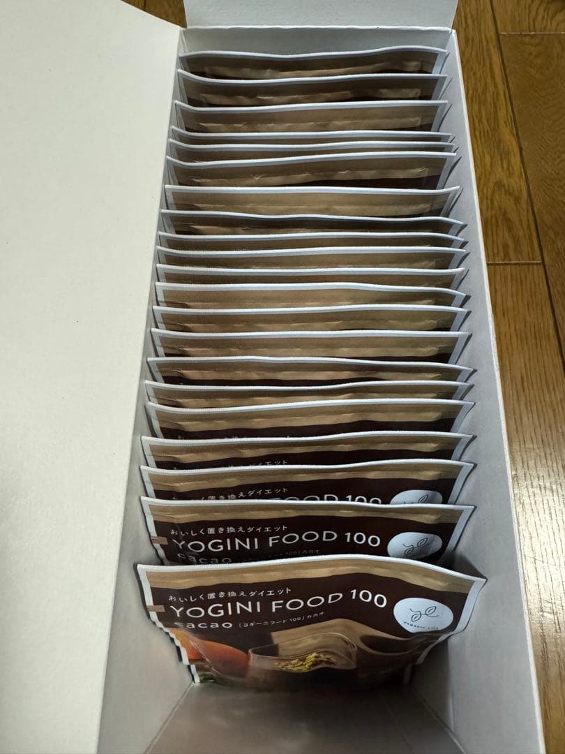 すし丸さま専用　【値下げ】LAVA ヨギーニフード 100 カカオ1箱➕9袋
