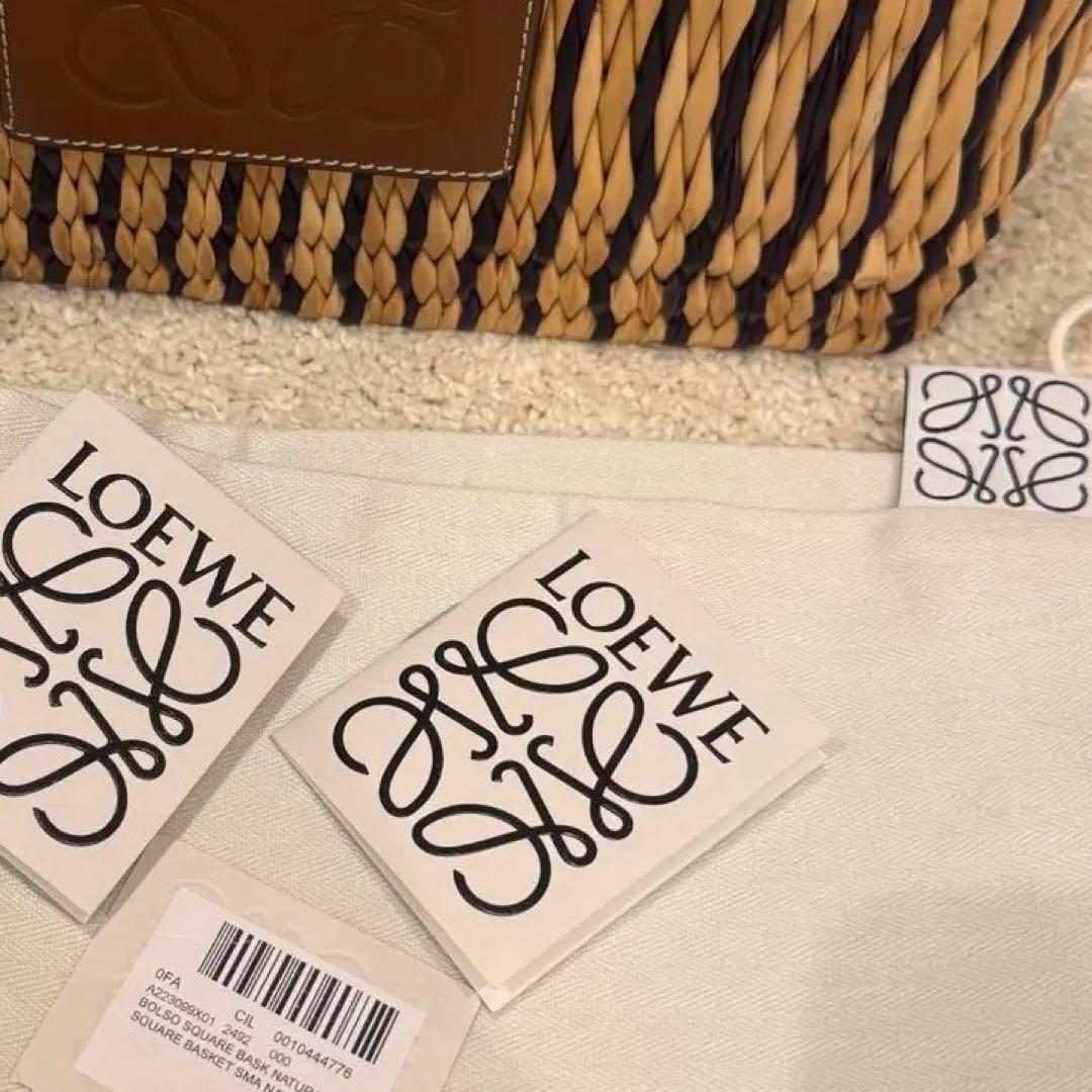 超美品　LOEWEロエベ スクエア バスケットバッグ　ラフィア　ストライプ