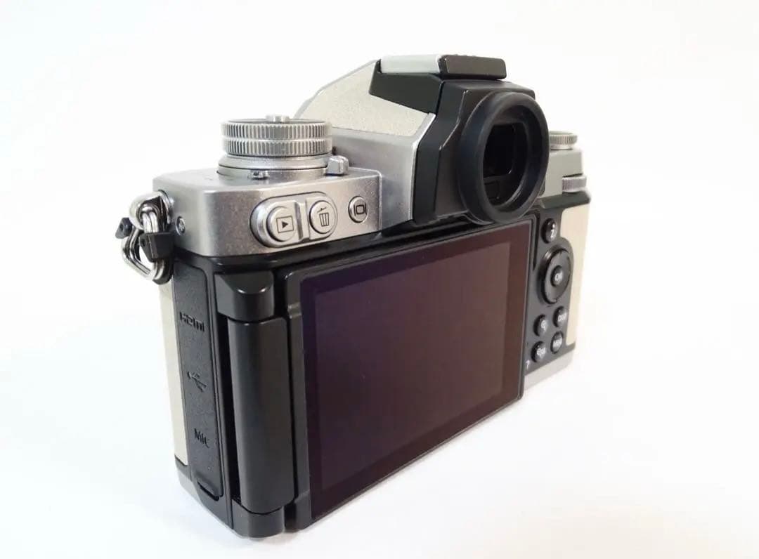 ◆サンドベージュ◆ Nikon Z fc 16-50mm ショット:1,252回