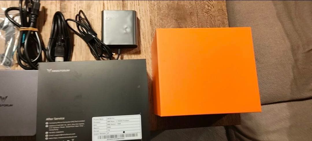 Minisforum UM790pro 64GBメモリー　1テラadd