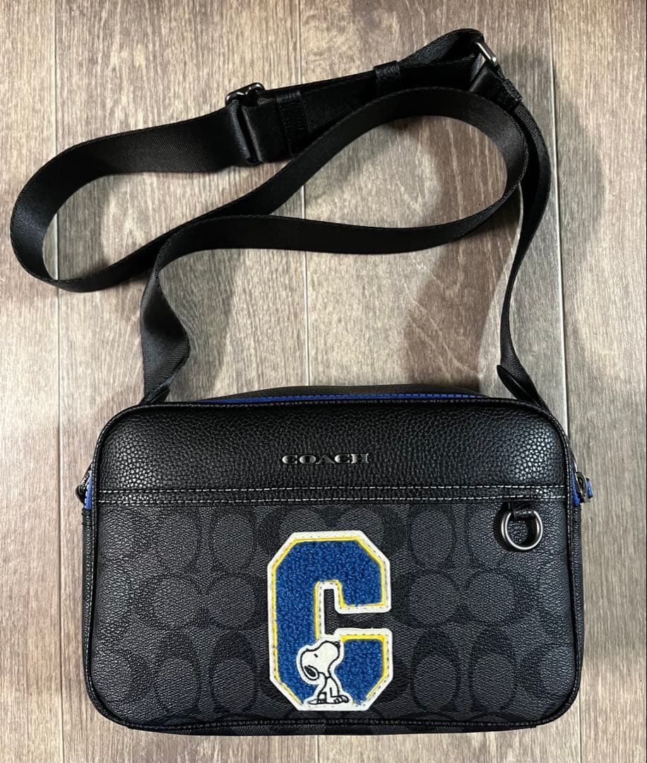 COACH スヌーピーショルダーバッグ