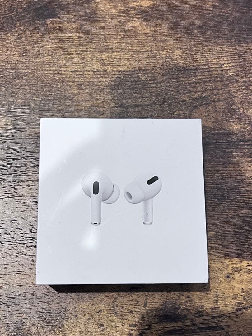 AirPods Pro 第二世代　本体 充電ケース付き ホワイト