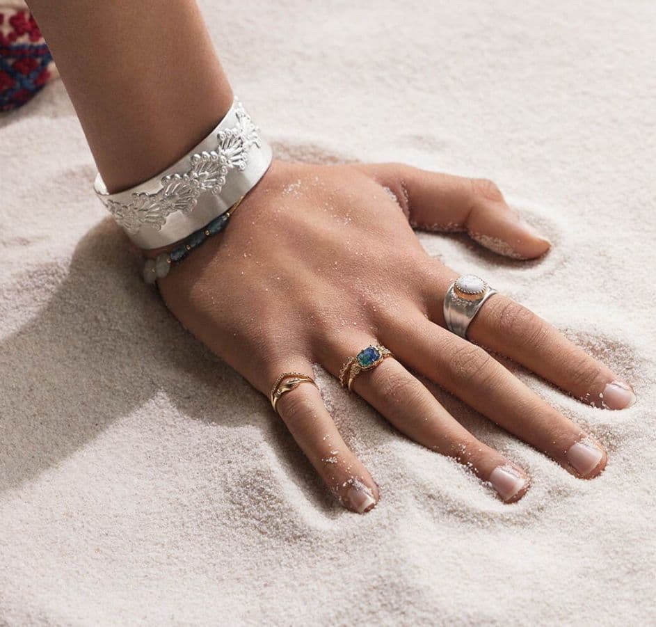 アガット*agete*　シルバーバングル　新品未使用