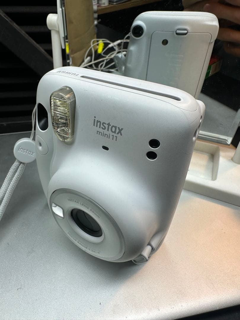 instax mini 11 チェキ　未使用フィルム10枚付き！
