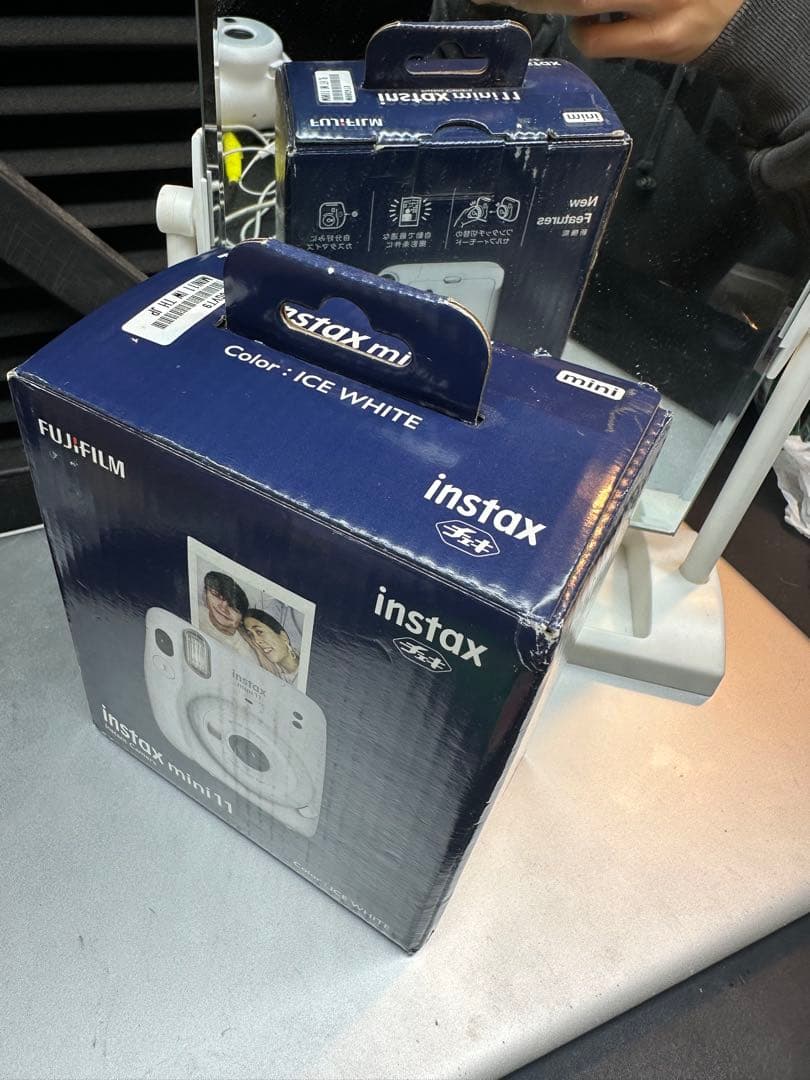 instax mini 11 チェキ　未使用フィルム10枚付き！