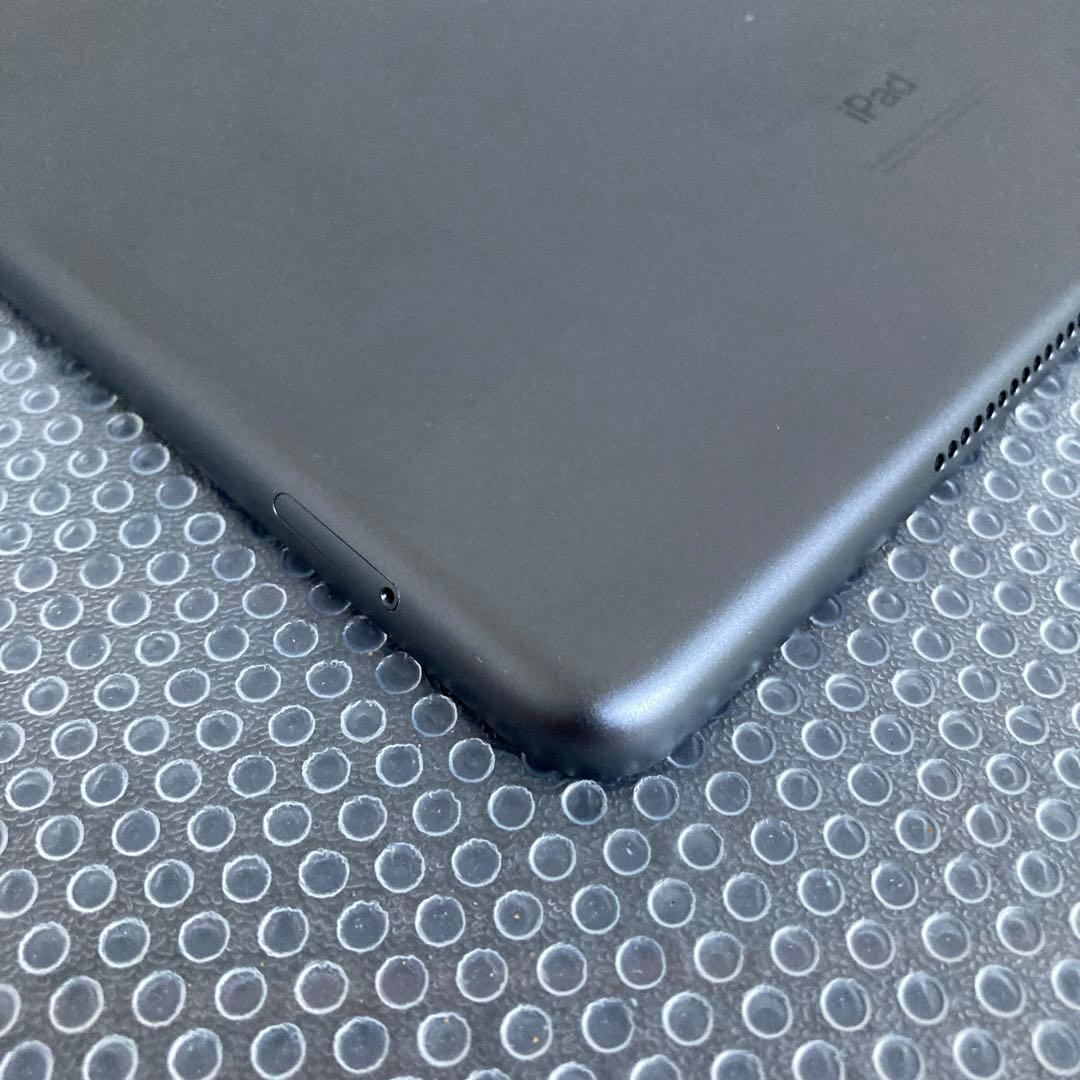 758【早い者勝ち】電池最良好☆iPad8 第8世代 32GB SIMフリー☆