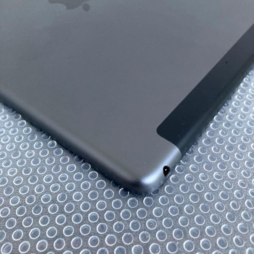 758【早い者勝ち】電池最良好☆iPad8 第8世代 32GB SIMフリー☆