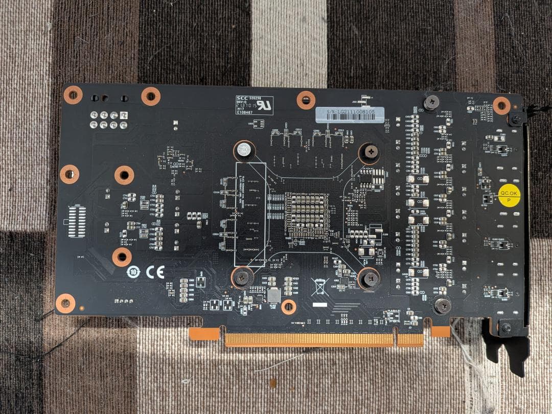 玄人志向 Radeon RX6600 8GB RAM