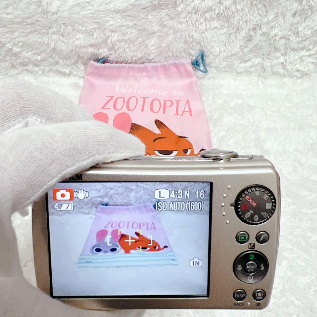 動作品 FUJIFILM FinePix F200 EXR シルバー