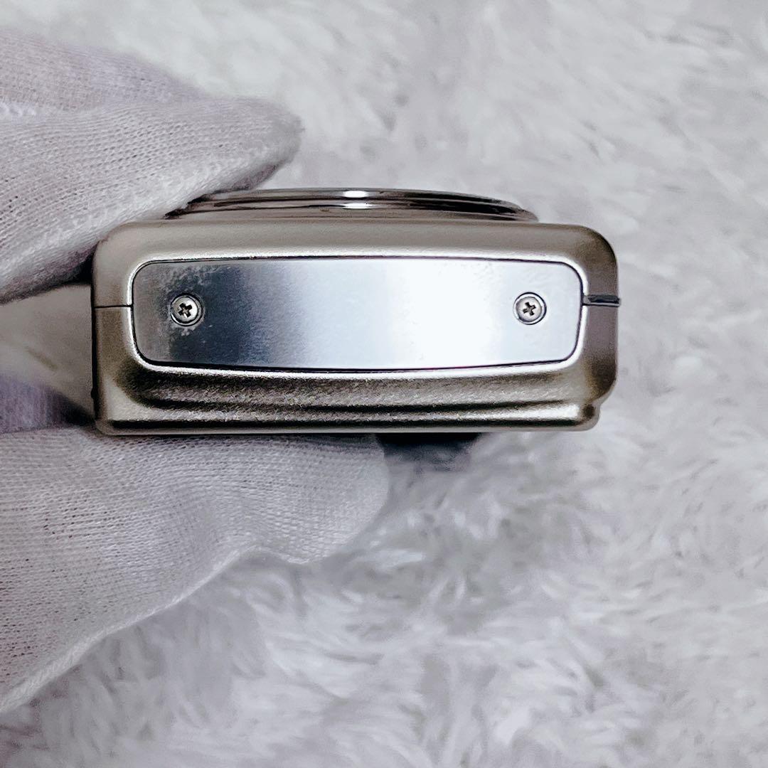 動作品 FUJIFILM FinePix F200 EXR シルバー