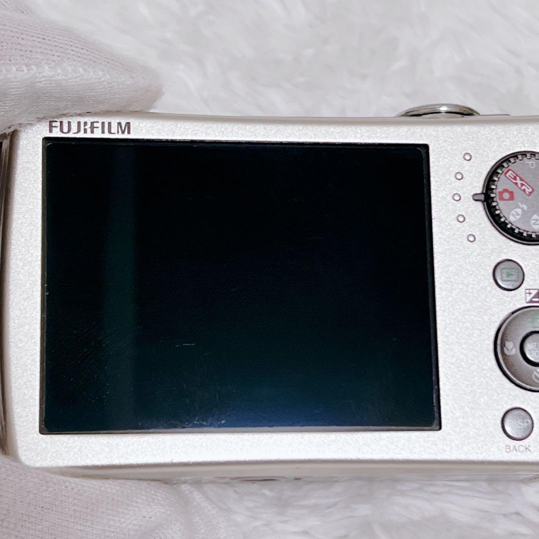 動作品 FUJIFILM FinePix F200 EXR シルバー