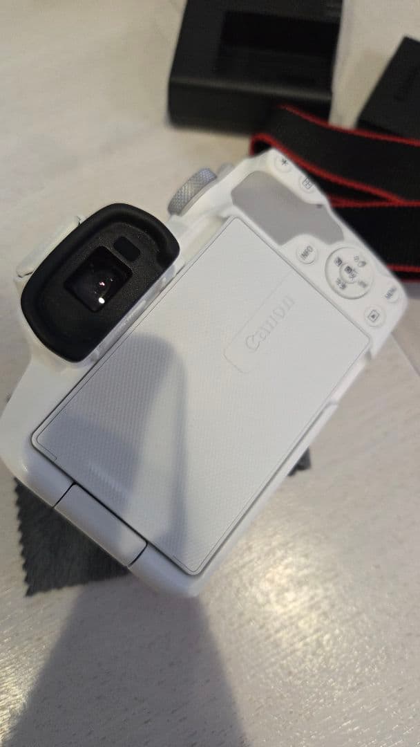 Canon EOS R50 ミラーレスカメラ 本体