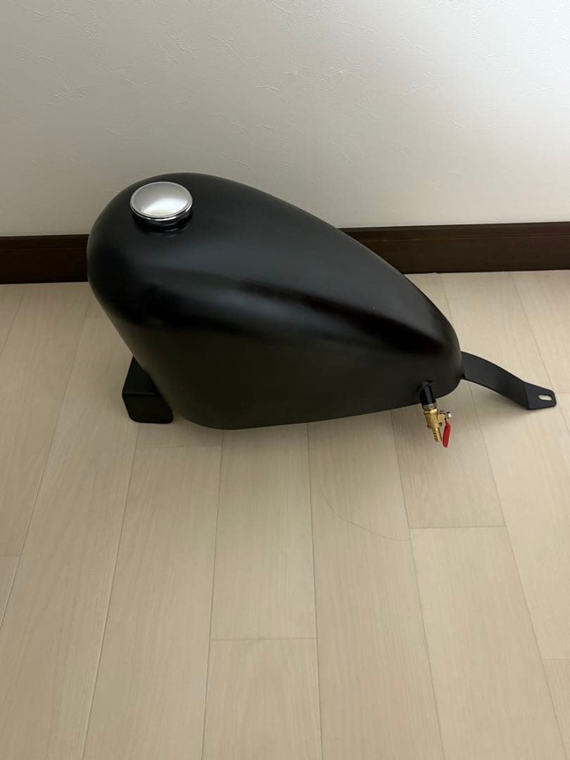 シャドウスラッシャー400用スポーツタンク