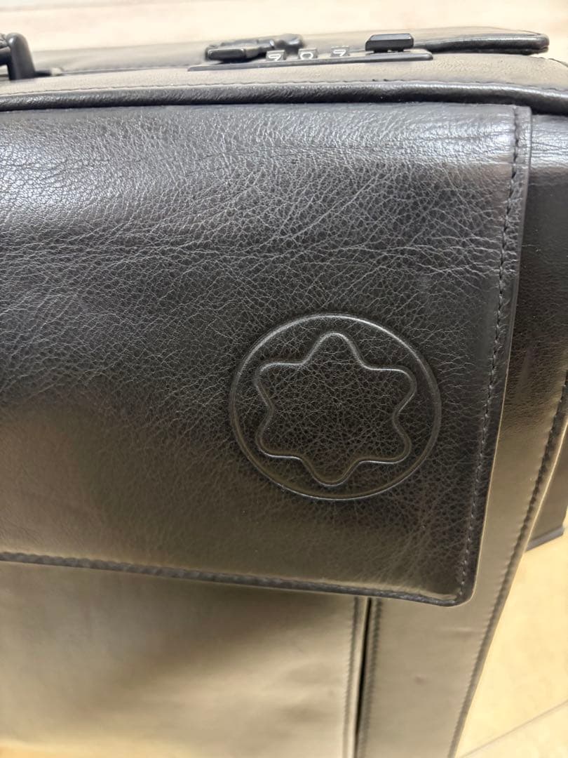 モンブラン マイスターシュテュック レザー アタッシュケース ロック付