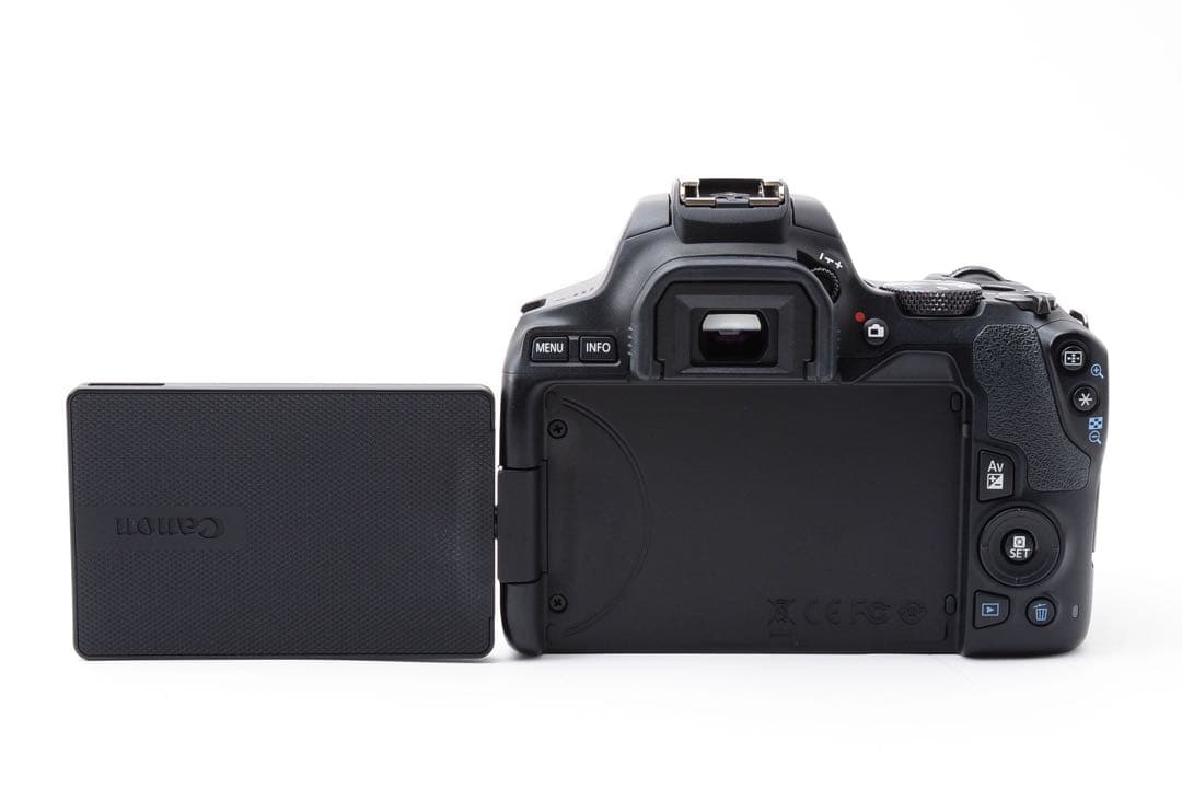 デジタル一眼レフカメラ CANON EOS Kiss X10望遠レンズセット