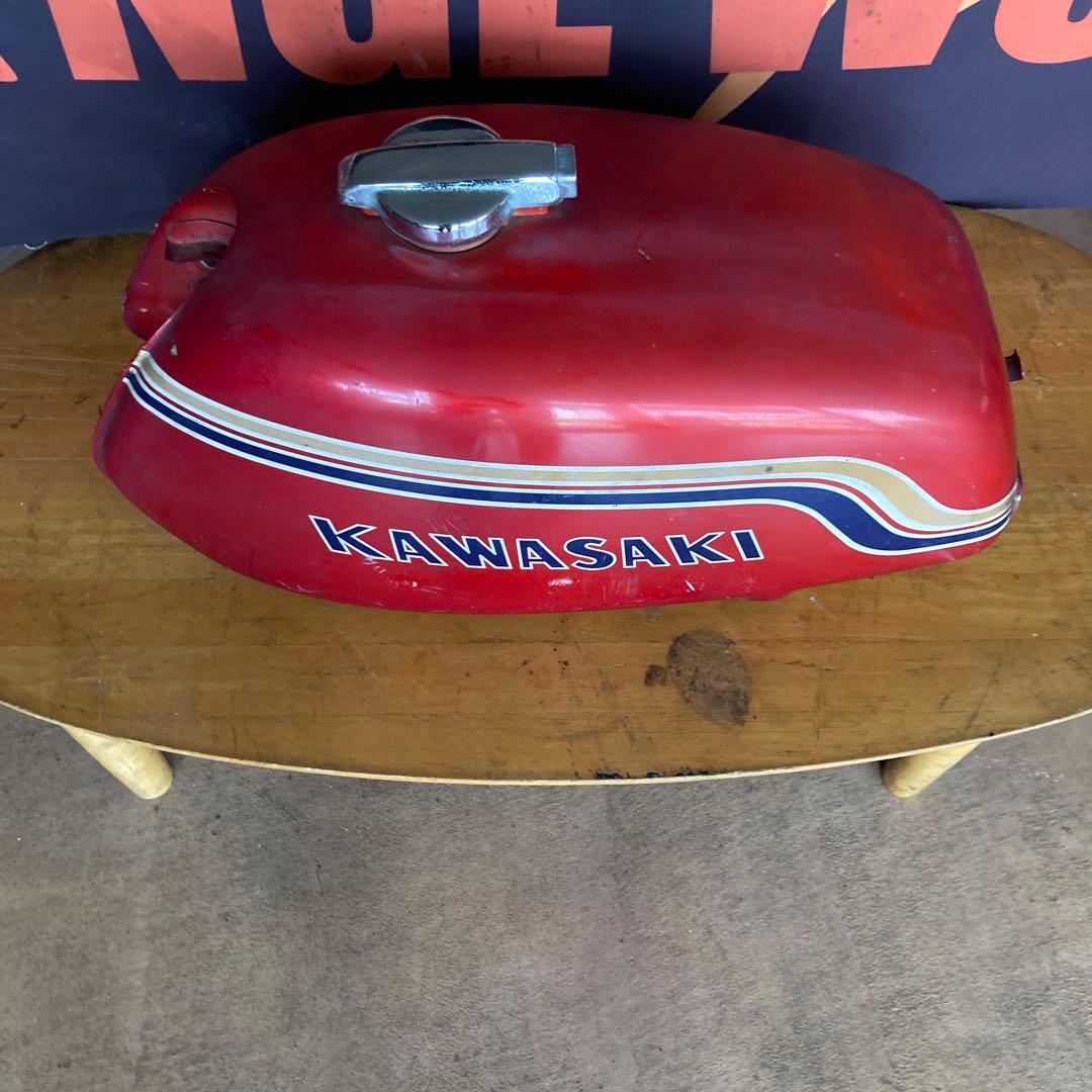 KAWASAKI レッドタンク ストライプデザイン