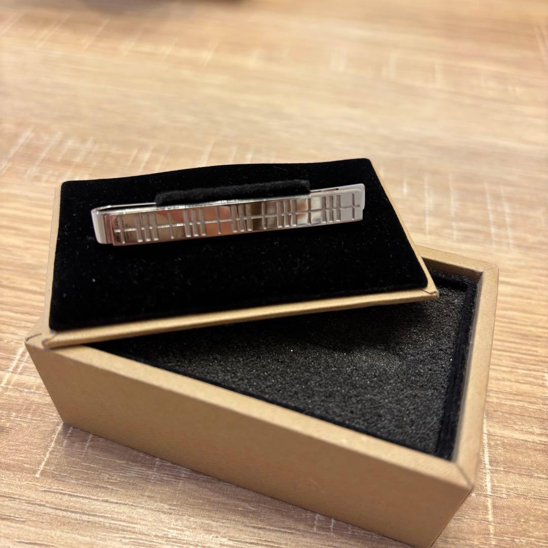 【美品】Burberry ネクタイピン シルバー