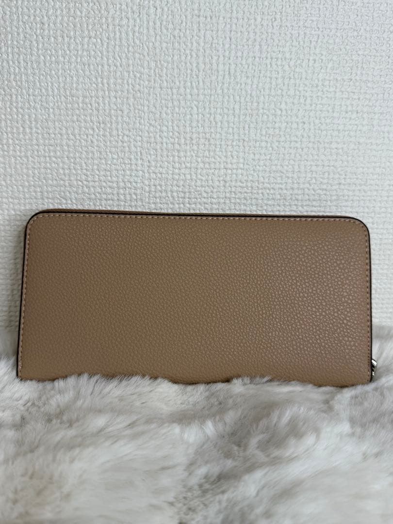 新品　コーチ長財布