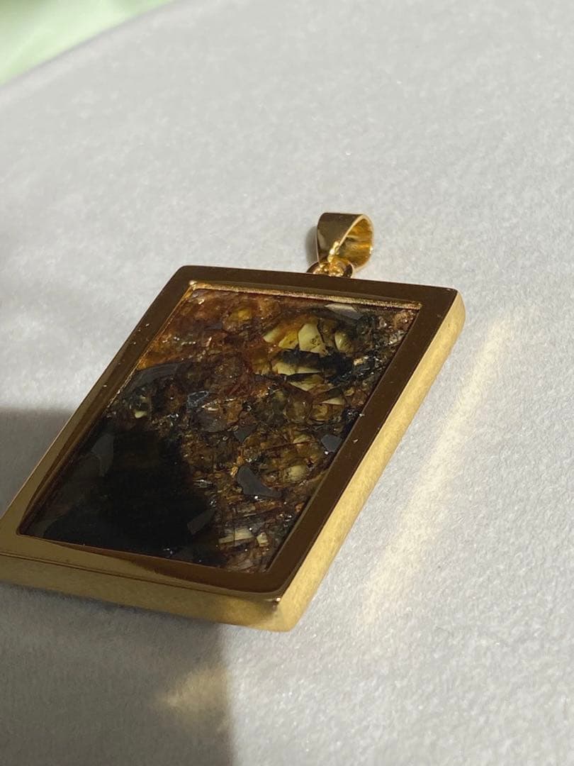 希少 宇宙パワー セイムチャン隕石 希少 Saymchan 幸運