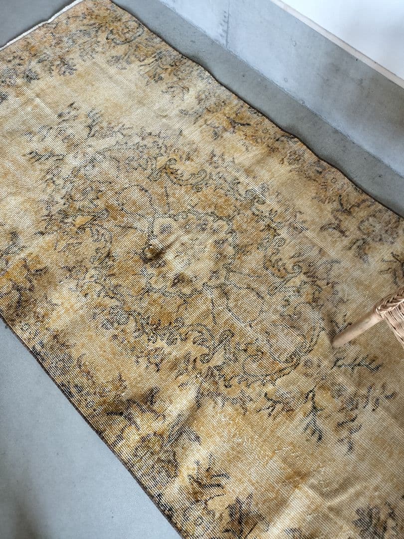 大きめ/シャビーイエローのオーバーダイヴィンテージラグ石田ゆり子さんNo.672