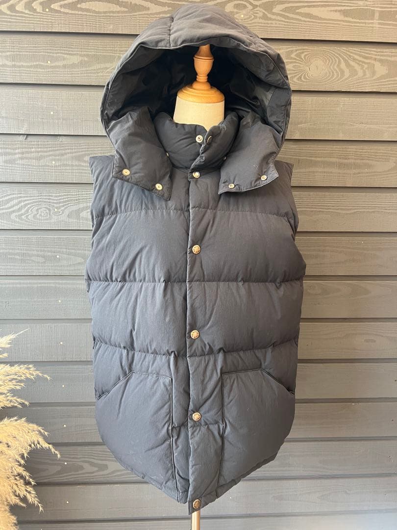 THE NORTH FACE フード付きダウンベスト ブラック