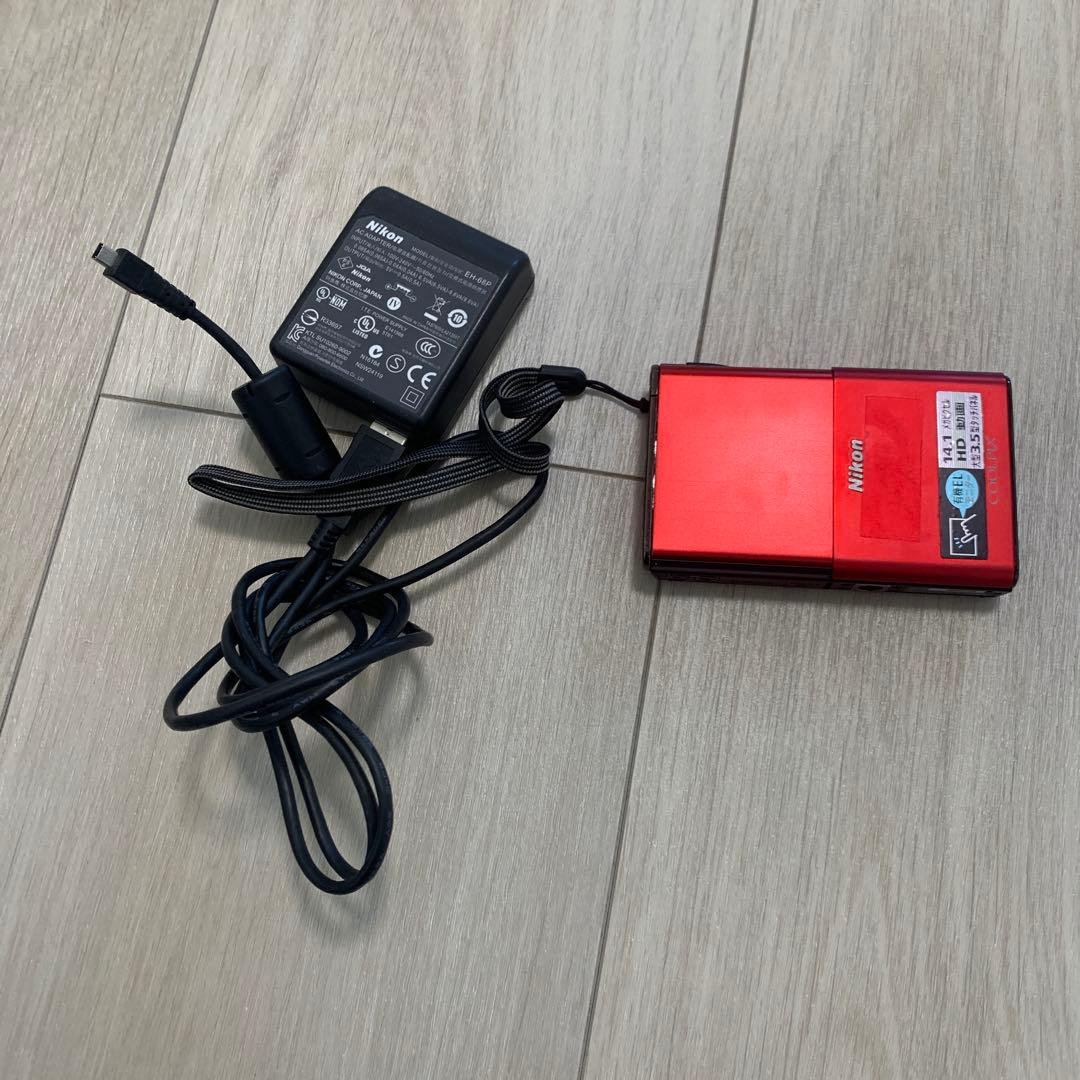 Nikon コンパクトデジタルカメラ レッド 充電器付き