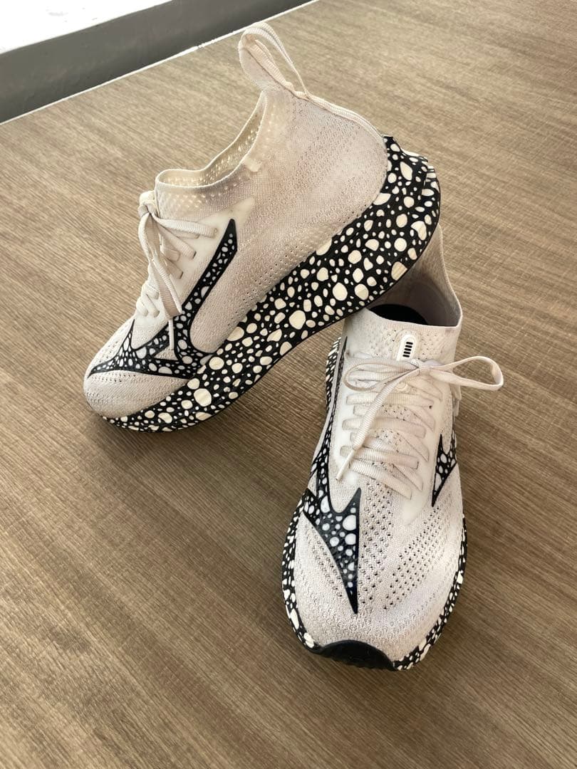 ミズノ　ネオゼン　27.0㎝